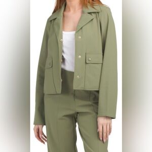 Bernardo Womens Urbsn Explorer Sage Green Jacket. Stretch Fabric. Size Small NWT
